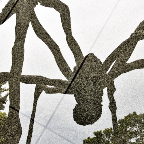 六本木ヒルズ巨大クモ・ママンのオブジェ