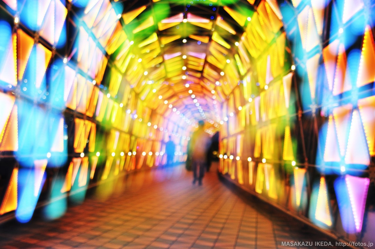東京ドームシティのウインターイルミネーション2015　光のトンネル